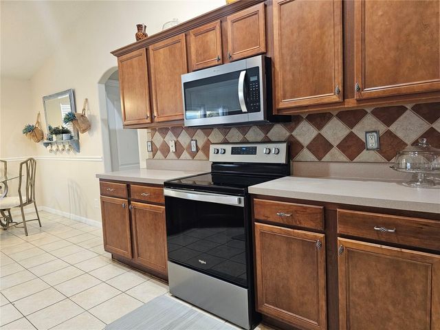34224 SHADEWOOD CIRCLE, Leesburg, FL 34788