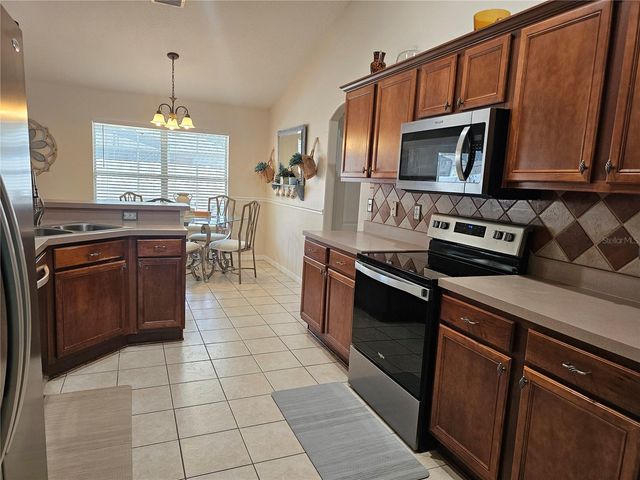 34224 SHADEWOOD CIRCLE, Leesburg, FL 34788