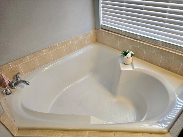 34224 SHADEWOOD CIRCLE, Leesburg, FL 34788