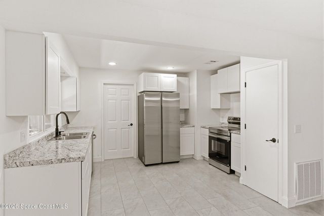 565 Wistar Court NE, Palm Bay, FL 32907
