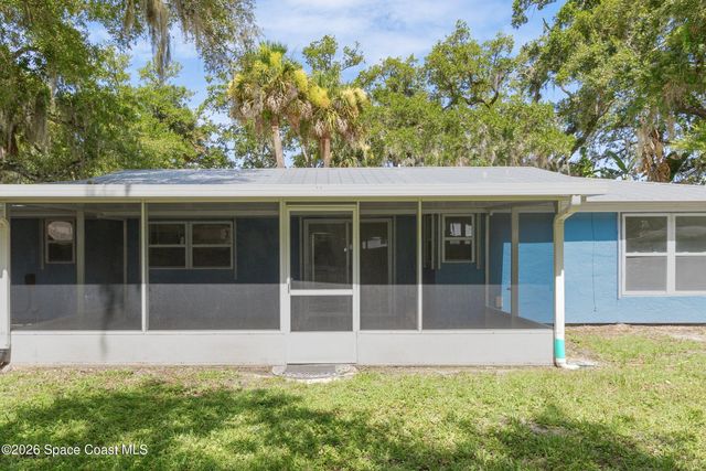 565 Wistar Court NE, Palm Bay, FL 32907
