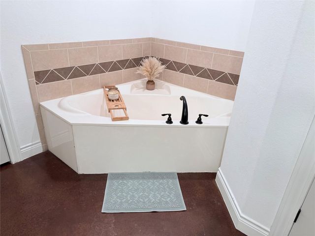 252 Sunday DR, Burnet, TX 78611