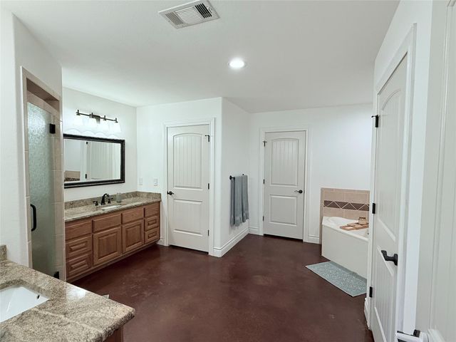 252 Sunday DR, Burnet, TX 78611