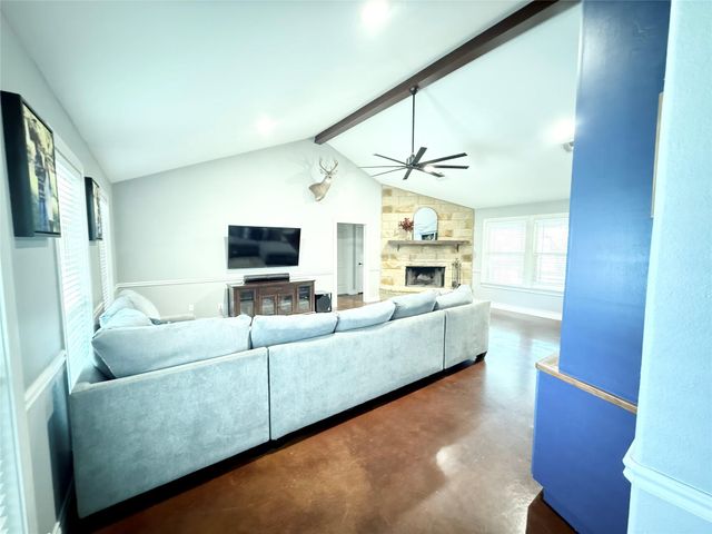 252 Sunday DR, Burnet, TX 78611