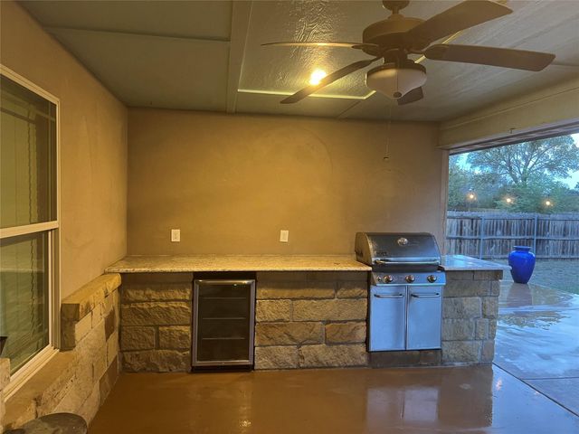 252 Sunday DR, Burnet, TX 78611