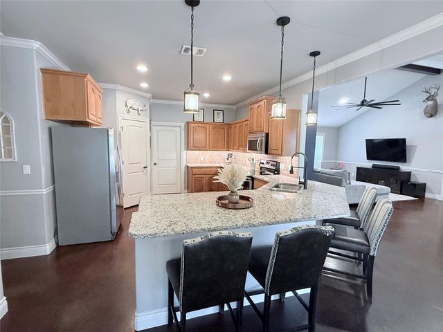 252 Sunday DR, Burnet, TX 78611