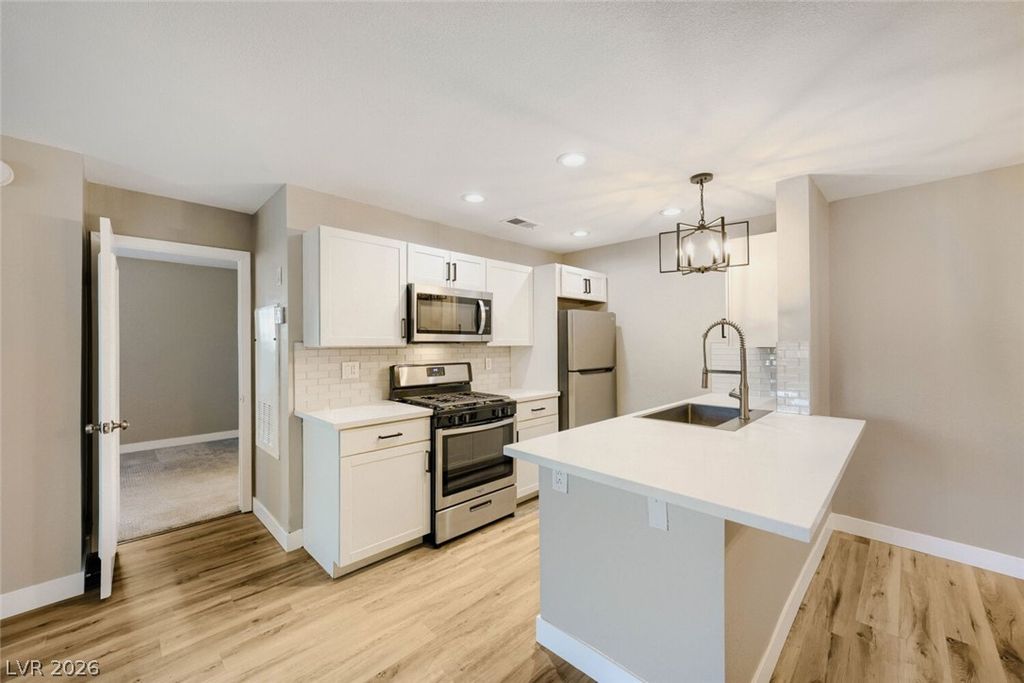 2200 South Fort Apache Road 1073, Las Vegas, NV 89117