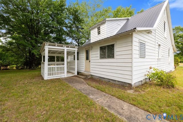 422 Cartersville Rd, Cumberland, VA 23040