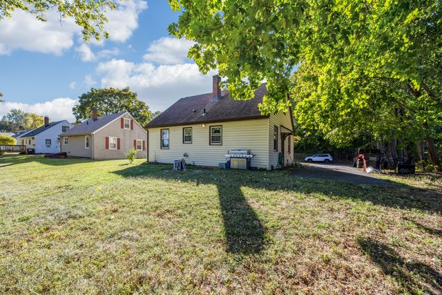 16 Bruce Lane, Meriden, CT 06451