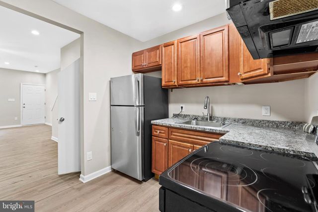 1833 FONTAIN ST, Philadelphia, PA 19121