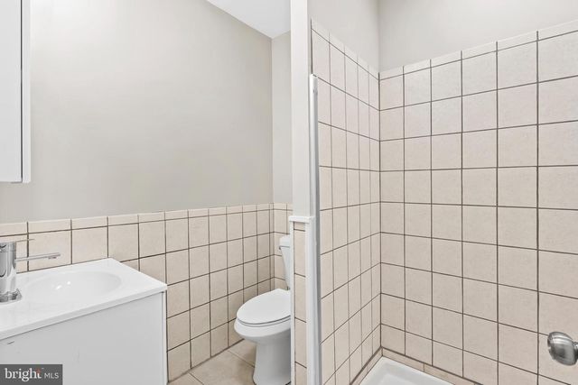 1833 FONTAIN ST, Philadelphia, PA 19121