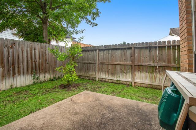 10618 Spring Brook Drive, Houston, TX 77041