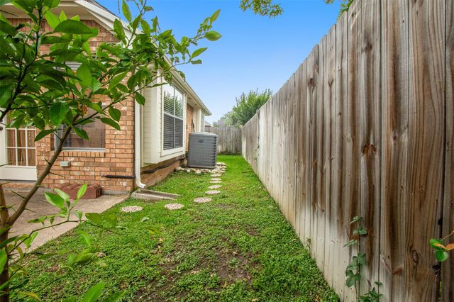 10618 Spring Brook Drive, Houston, TX 77041