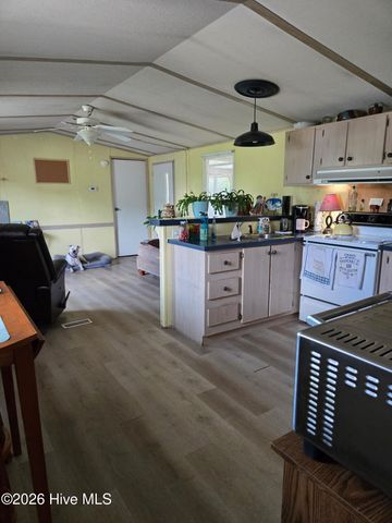 1133 S Parker Road, Holly Ridge, NC 28445