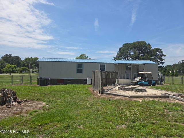 1133 S Parker Road, Holly Ridge, NC 28445