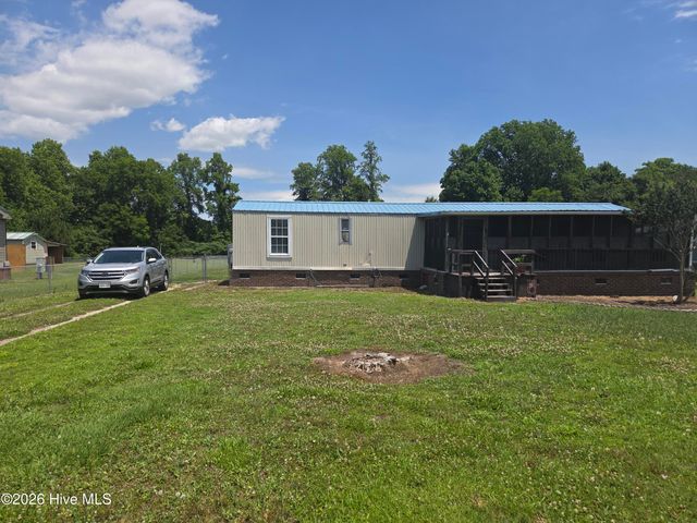 1133 S Parker Road, Holly Ridge, NC 28445