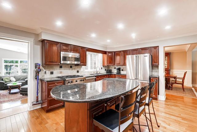 1631 E Greenwood Drive, Mount Prospect, IL 60056