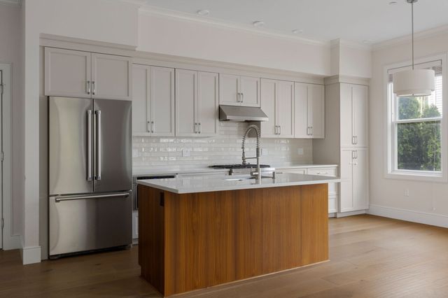 11 Tannery Brook Row 1, Somerville, MA 02144
