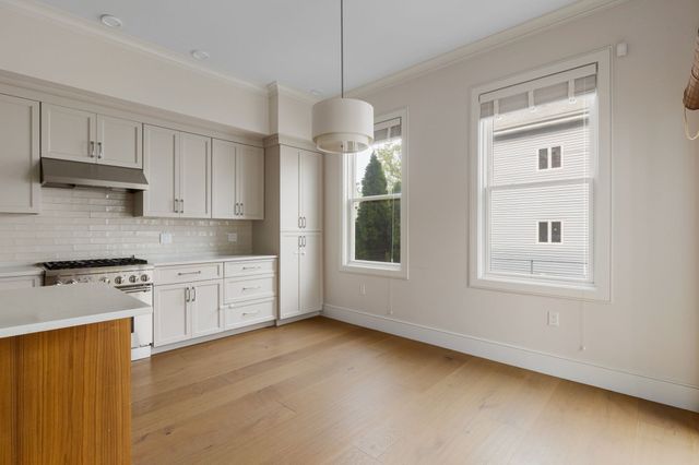 11 Tannery Brook Row 1, Somerville, MA 02144