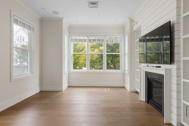11 Tannery Brook Row 1, Somerville, MA 02144