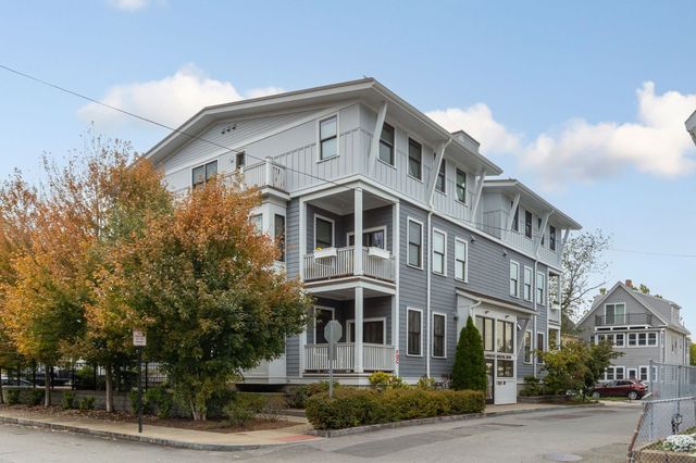 11 Tannery Brook Row 1, Somerville, MA 02144