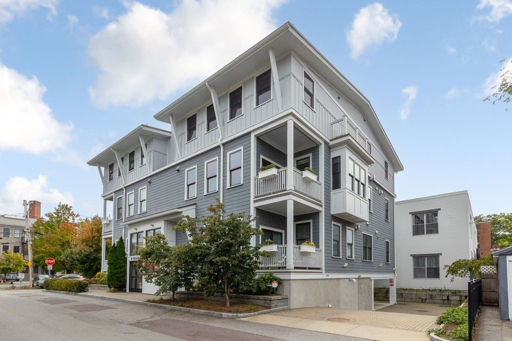 11 Tannery Brook Row 1, Somerville, MA 02144