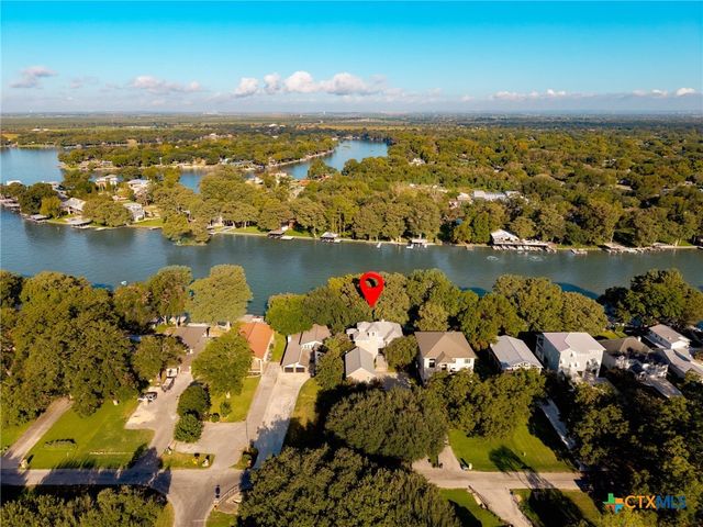 244 Lake Ridge Drive, Seguin, TX 78155