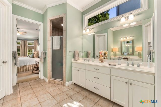 244 Lake Ridge Drive, Seguin, TX 78155