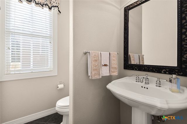 244 Lake Ridge Drive, Seguin, TX 78155
