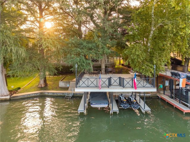 244 Lake Ridge Drive, Seguin, TX 78155