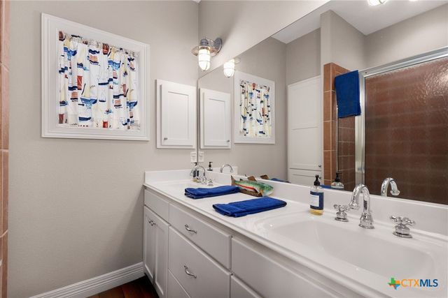 244 Lake Ridge Drive, Seguin, TX 78155