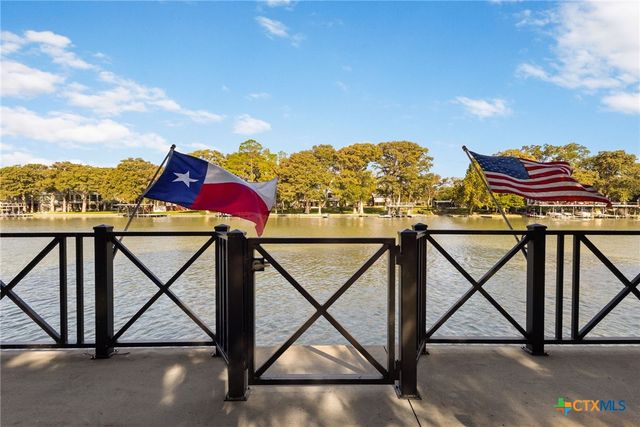 244 Lake Ridge Drive, Seguin, TX 78155