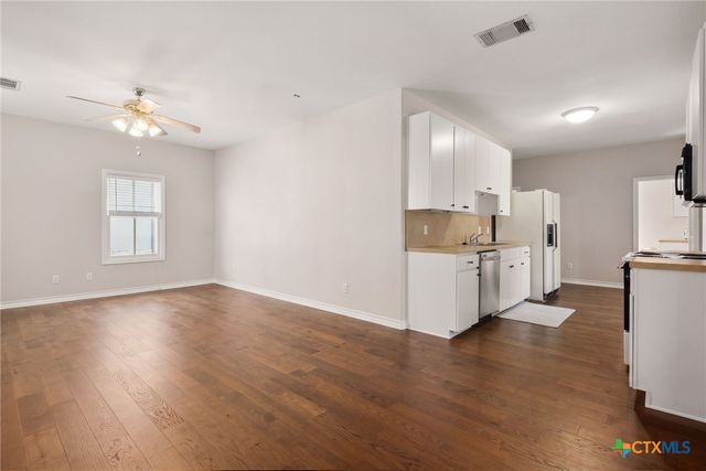 244 Lake Ridge Drive, Seguin, TX 78155