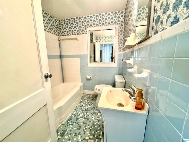 419 10TH STREET S, Bessemer, AL 35020