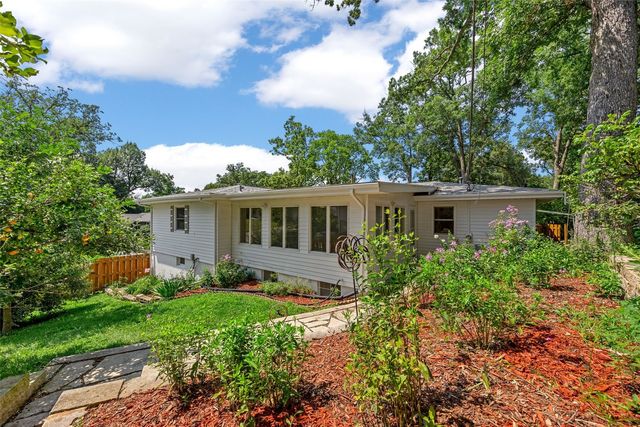 1416 Norwood Drive SE, Cedar Rapids, IA 52403