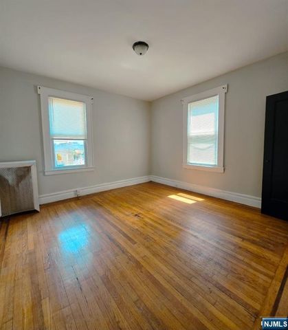 205-207 Chancellor Avenue, Newark, NJ 07112