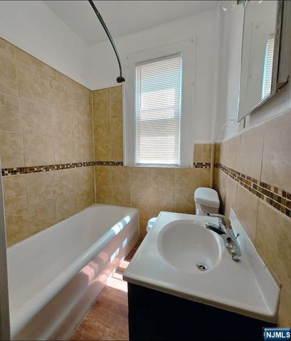 205-207 Chancellor Avenue, Newark, NJ 07112