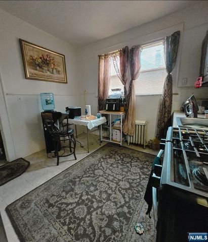 205-207 Chancellor Avenue, Newark, NJ 07112