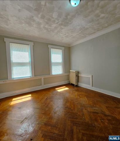 205-207 Chancellor Avenue, Newark, NJ 07112