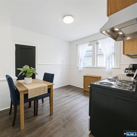 205-207 Chancellor Avenue, Newark, NJ 07112