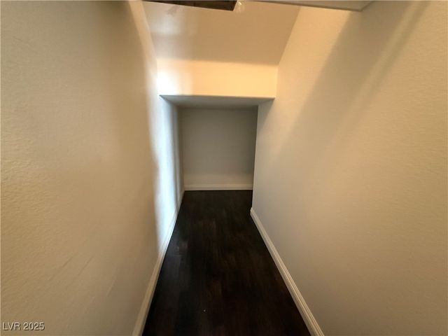 8061 Yellow Daisy Avenue, Las Vegas, NV 89147