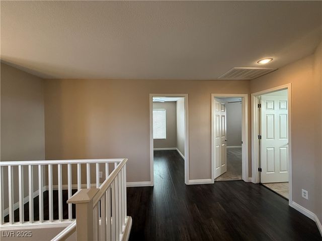 8061 Yellow Daisy Avenue, Las Vegas, NV 89147