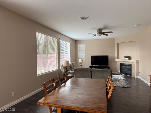 8061 Yellow Daisy Avenue, Las Vegas, NV 89147