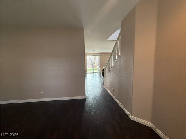 8061 Yellow Daisy Avenue, Las Vegas, NV 89147