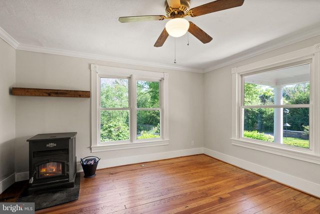 37151 BRANCHRIVER, Hillsboro, VA 20132
