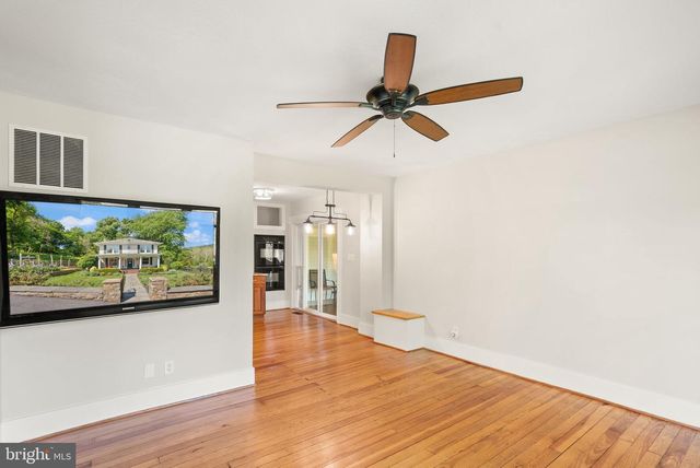 37151 BRANCHRIVER, Hillsboro, VA 20132