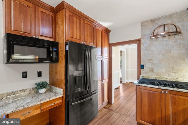 37151 BRANCHRIVER, Hillsboro, VA 20132