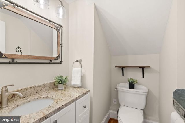 37151 BRANCHRIVER, Hillsboro, VA 20132