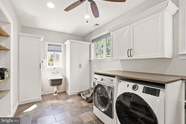 37151 BRANCHRIVER, Hillsboro, VA 20132
