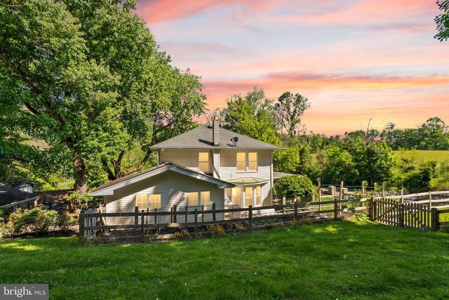 37151 BRANCHRIVER, Hillsboro, VA 20132